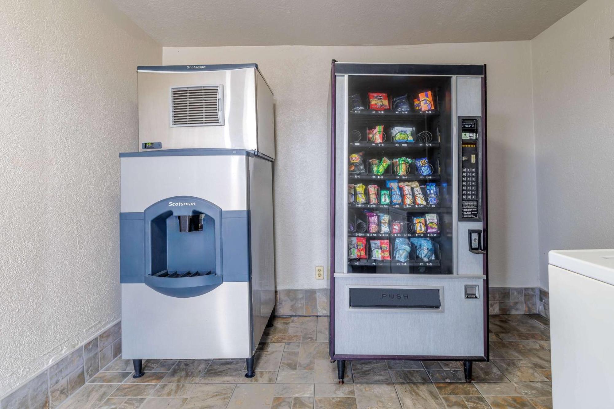 Motel 6-Brenham, Tx Екстериор снимка