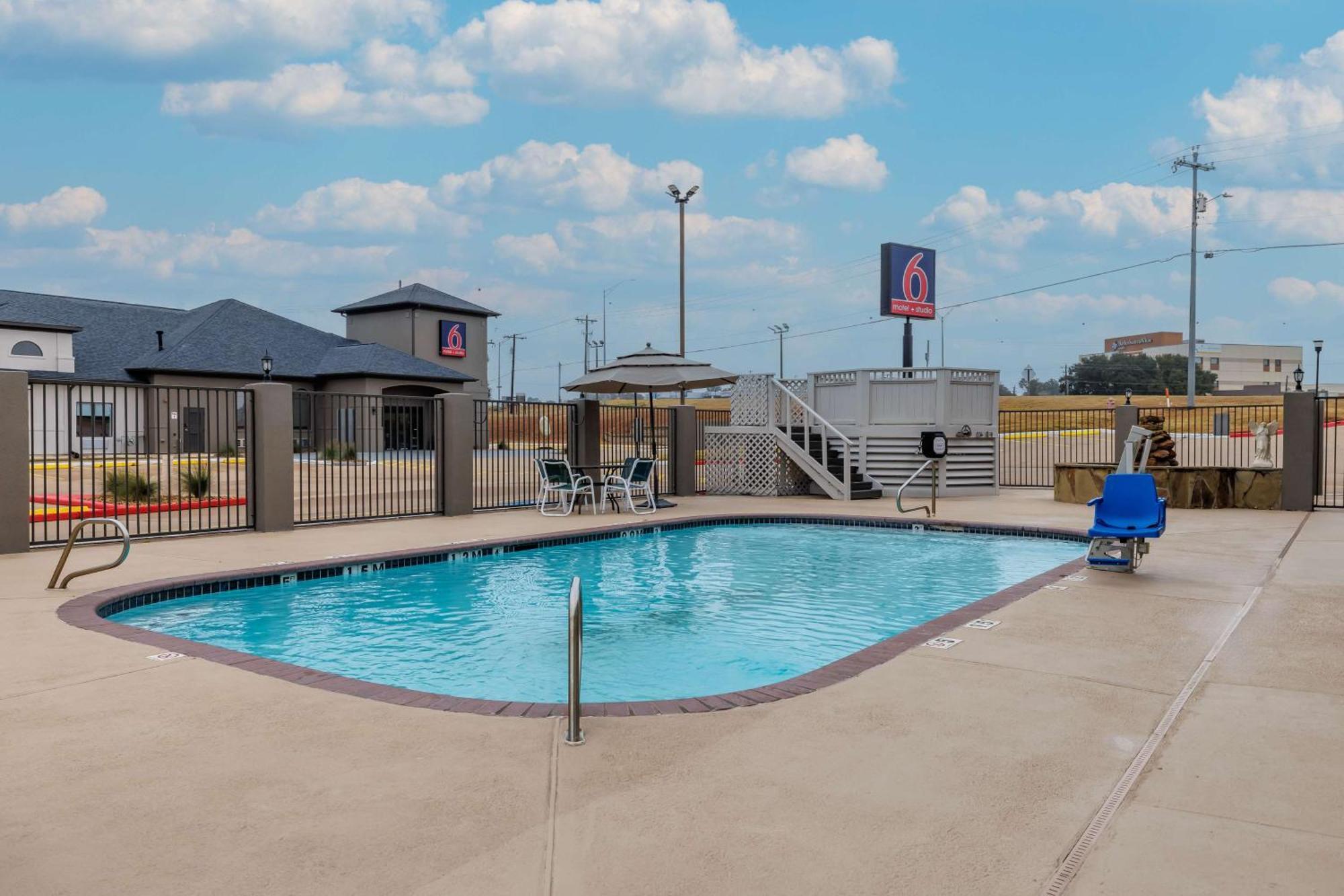 Motel 6-Brenham, Tx Екстериор снимка